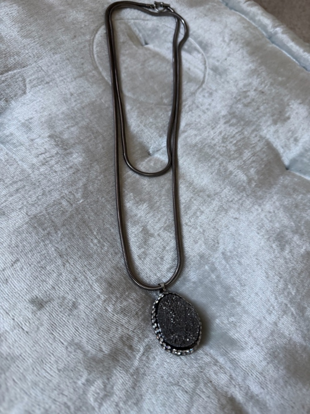 Silver Tone Druzy Pendant Necklace - Elegant Oval Sparkle